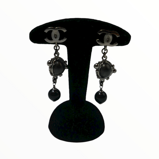 Chanel silver and black stone pendant earclips