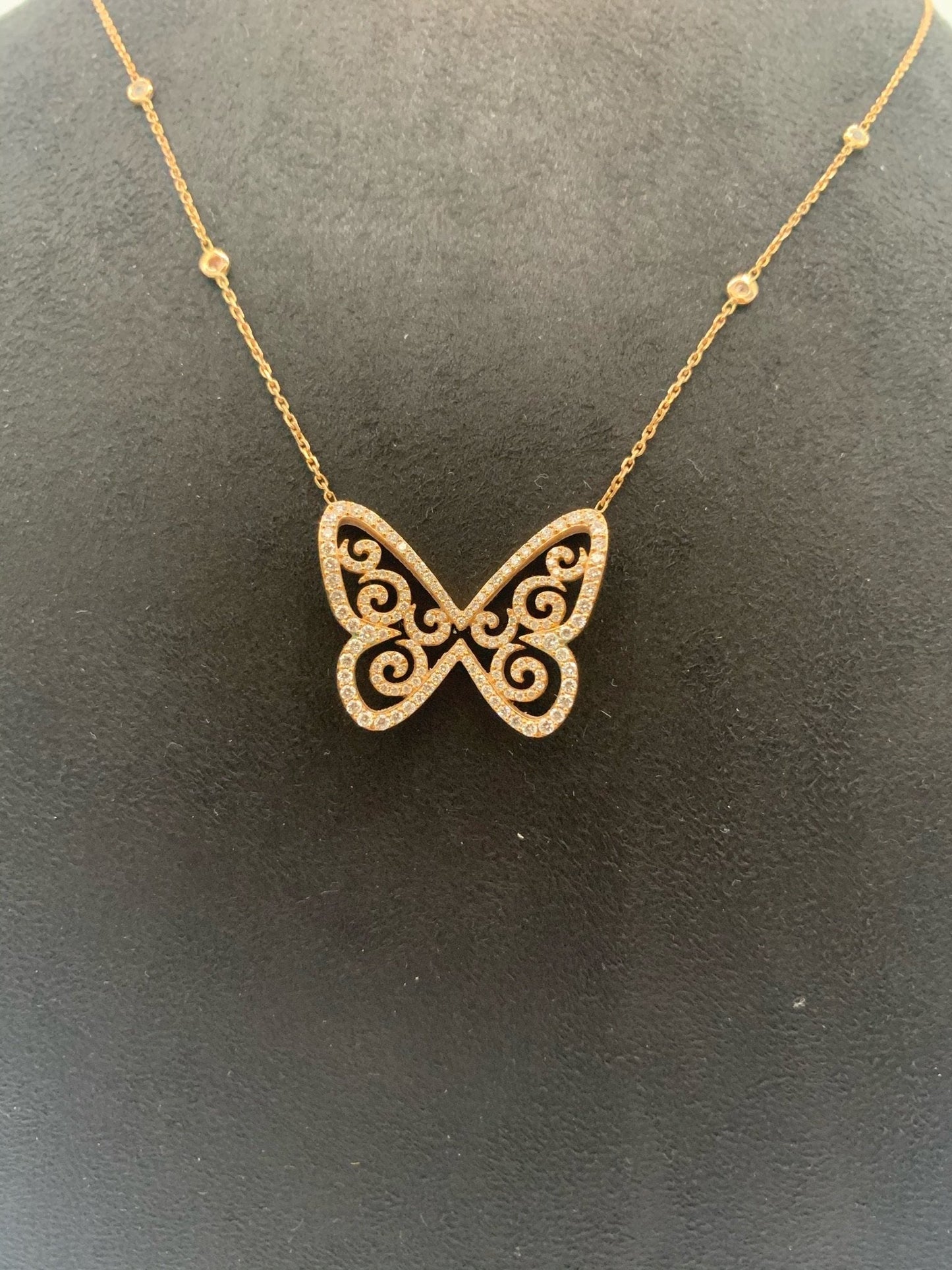 Lysis vintage Messika Butterfly necklace
