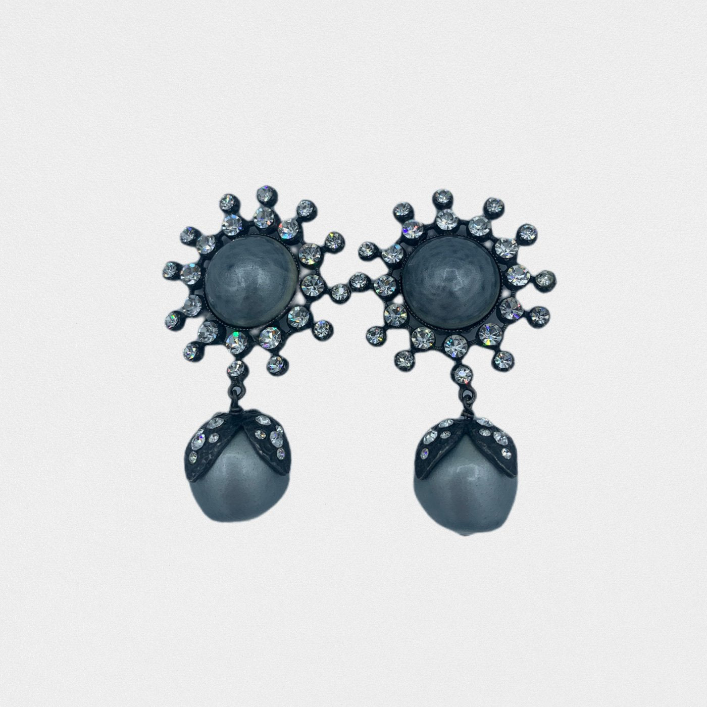 Lysis vintage Yves Saint Laurent gray pearls earrings - 1990s